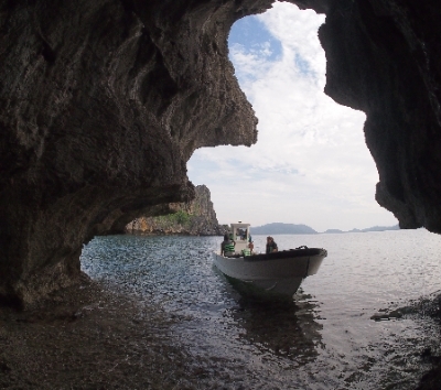 愛妮島旅遊推薦-洞穴探險